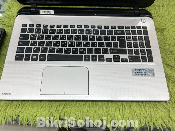 Toshiba , Core i5 ,128GB SSD, 4gb-Ram, 5th Gen, 15.6